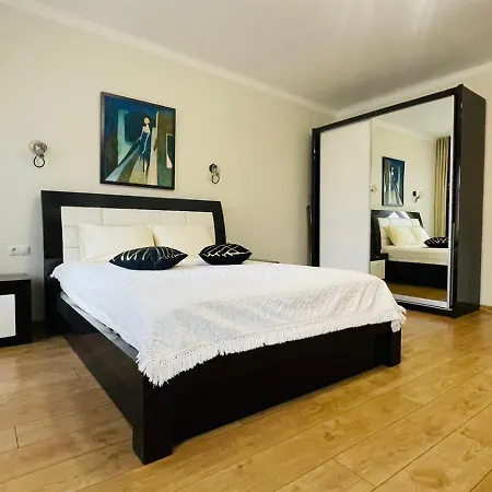 Saint Teodor Square Apartment Lviv