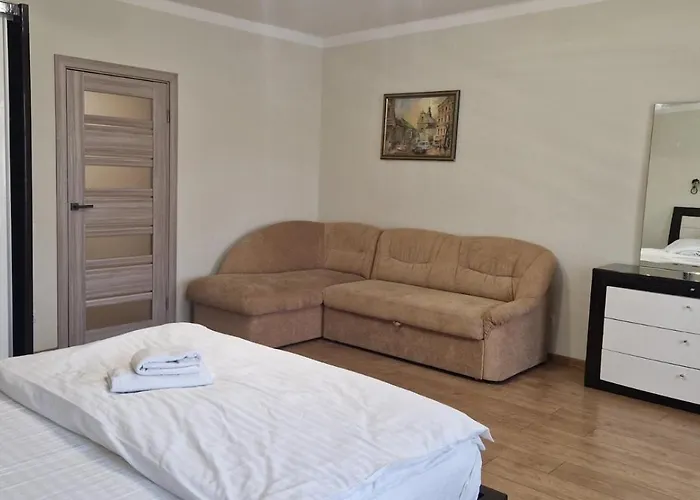 Saint Teodor Square Апартаменти Львів